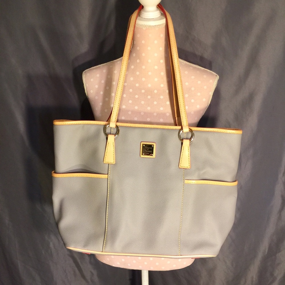 ❤️ NWOT Dooney and Bourke Tote